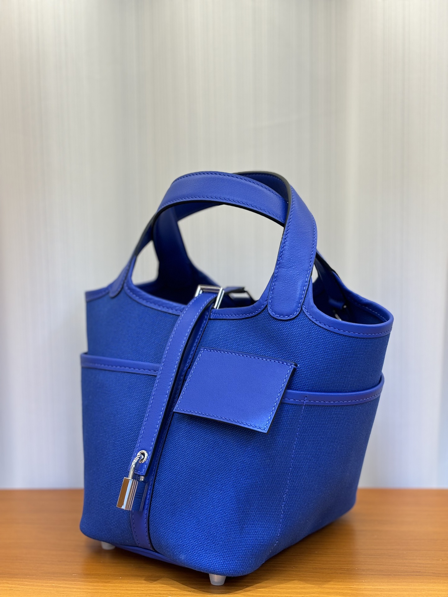 Hermes Picotin Lock 18 Pocket Bag In Blue